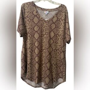 NWT Iris Snakeskin Design Tee